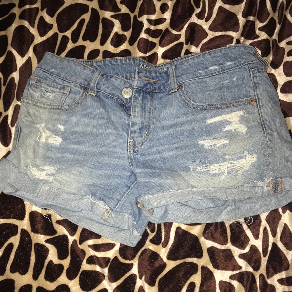 American Eagle Jean Short Shorts - Women’s size 8